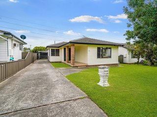 10 Curlew Crescent Woodberry , NSW, 2322