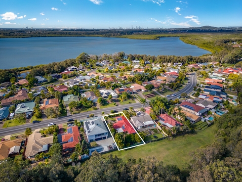 34 Cootharaba Drive Helensvale, QLD 4212